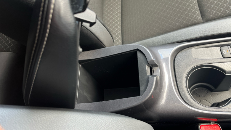 Nissan Juke 1.0 DiG-T 114 N-Connecta 5dr DCT Petrol Hatchback